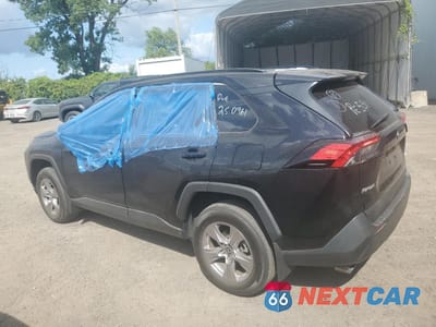 Drugie zdjęcie samochodu z przodu: 2022 TOYOTA RAV4 XLE VIN:2T3P1RFV0NC261717 - miniatura