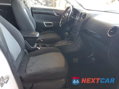 Piąte zdjęcie samochodu w środku: 2013 CHEVROLET CAPTIVA LS VIN:3GNAL2EKXDS587427 - miniatura