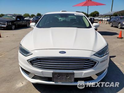 Piąte zdjęcie samochodu w środku: 2018 FORD FUSION SE HYBRID VIN:3FA6P0LU1JR171657 - miniatura