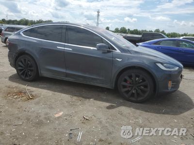 Czwarte zdjęcie samochodu z boku: 2016 TESLA MODEL X VIN:5YJXCBE45GF015070 - miniatura