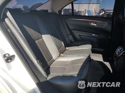 Zdjęcie 10 z 14 samochodu: 2007 MERCEDES-BENZ S 550 VIN:WDDNG71XX7A068385 - miniatura