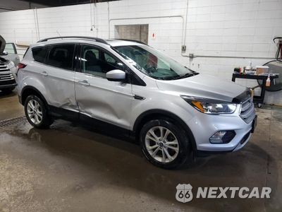 Czwarte zdjęcie samochodu z boku: 2018 FORD ESCAPE SE VIN:1FMCU9GD7JUC89933 - miniatura