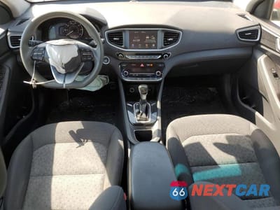 Zdjęcie 8 z 12 samochodu: 2019 HYUNDAI IONIQ BLUE VIN:KMHC65LC9KU174333 - miniatura