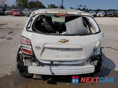 Zdjęcie 6 z 13 samochodu: 2020 CHEVROLET SONIC VIN:1G1JG6SB8L4116988 - miniatura