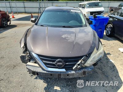 Piąte zdjęcie samochodu w środku: 2016 NISSAN ALTIMA 2.5 VIN:1N4AL3AP5GC247165 - miniatura