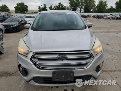 Piąte zdjęcie samochodu w środku: 2017 FORD ESCAPE SE VIN:1FMCU0G99HUE51644 - miniatura
