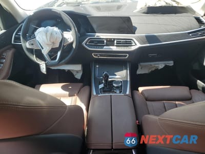 Zdjęcie 8 z 13 samochodu: 2022 BMW X7 XDRIVE40I VIN:5UXCW2C04N9L61381 - miniatura