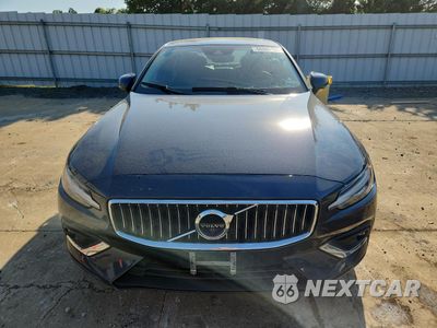 Piąte zdjęcie samochodu w środku: 2022 VOLVO S60 B5 INSCRIPTION VIN:7JRL12TL0NG161640 - miniatura