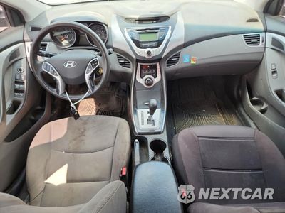 Zdjęcie 8 z 12 samochodu: 2012 HYUNDAI ELANTRA GLS VIN:5NPDH4AE3CH138800 - miniatura