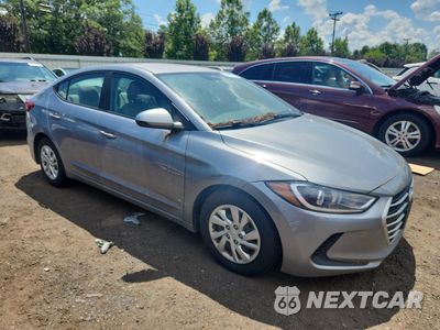 Czwarte zdjęcie samochodu z boku: 2017 HYUNDAI ELANTRA SE VIN:5NPD74LF1HH072019 - miniatura