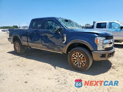 Czwarte zdjęcie samochodu z boku: 2017 FORD F250 SUPER DUTY VIN:1FT7W2BT8HEC01224 - miniatura