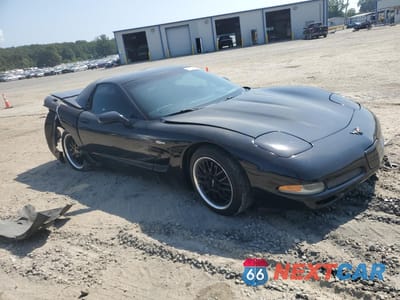 Czwarte zdjęcie samochodu z boku: 2004 CHEVROLET CORVETTE Z06 VIN:1G1YY12SX45126674 - miniatura