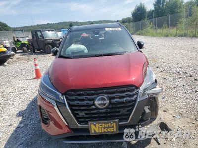 Piąte zdjęcie samochodu w środku: 2024 NISSAN KICKS SR VIN:3N1CP5DV2RL501602 - miniatura
