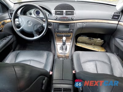 Zdjęcie 8 z 12 samochodu: 2003 MERCEDES-BENZ E 500 VIN:WDBUF70J23A148794 - miniatura