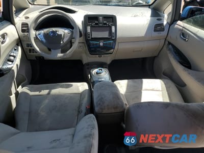 Zdjęcie 8 z 13 samochodu: 2011 NISSAN LEAF SV VIN:JN1AZ0CP0BT005075 - miniatura