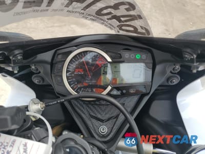 Zdjęcie 7 z 10 samochodu: 2020 SUZUKI GSX-R750 VIN:JS1GR7MA0L7100590 - miniatura