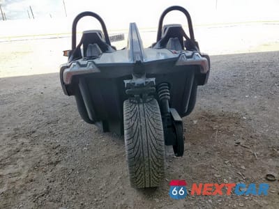 Czwarte zdjęcie samochodu z boku: 2023 POLARIS SLINGSHOT SL VIN:57XAAPHD3P8155310 - miniatura