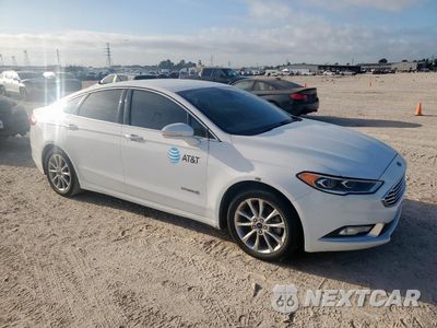Czwarte zdjęcie samochodu z boku: 2017 FORD FUSION SE HYBRID VIN:3FA6P0LU3HR408904 - miniatura