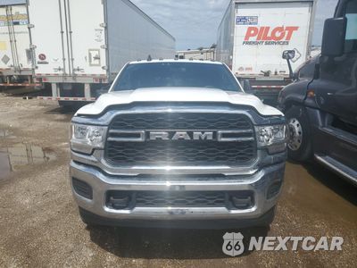 Piąte zdjęcie samochodu w środku: 2024 RAM 3500 TRADESMAN VIN:3C63RRGL1RG155776 - miniatura
