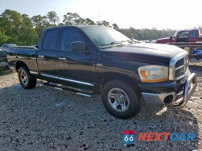 Czwarte zdjęcie samochodu z boku: 2006 DODGE RAM 1500 ST VIN:1D7HA18246J110599 - miniatura