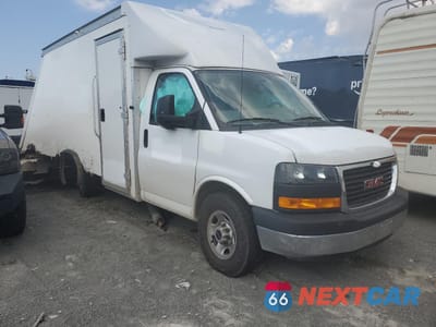 Czwarte zdjęcie samochodu z boku: 2023 GMC SAVANA CUTAWAY G3500 VIN:1GD07RFPXP1134339 - miniatura