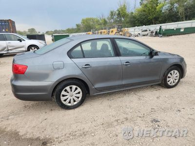 Trzecie zdjęcie samochodu z tyłu: 2014 VOLKSWAGEN JETTA BASE VIN:3VW2K7AJ8EM218269 - miniatura