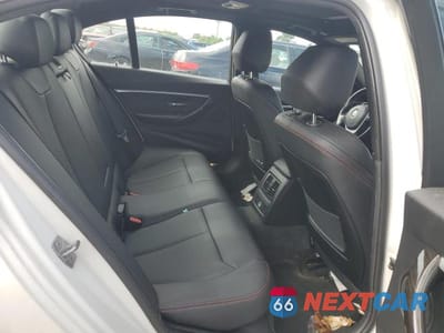 Zdjęcie 10 z 12 samochodu: 2017 BMW 330 XI VIN:WBA8D9C3XHA005405 - miniatura