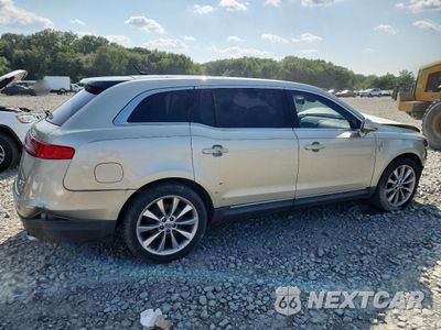 Trzecie zdjęcie samochodu z tyłu: 2010 LINCOLN MKT VIN:2LMHJ5AT6ABJ26658 - miniatura