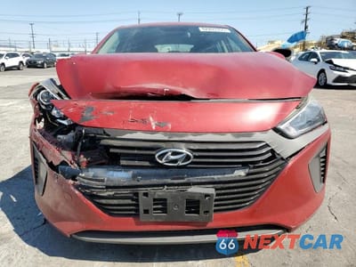 Piąte zdjęcie samochodu w środku: 2019 HYUNDAI IONIQ BLUE VIN:KMHC65LC9KU174333 - miniatura