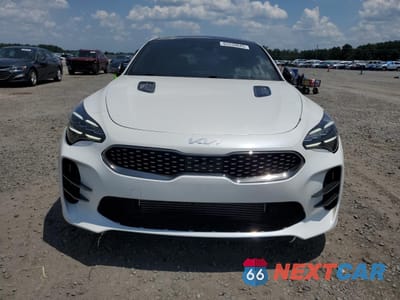 Piąte zdjęcie samochodu w środku: 2022 KIA STINGER GT1 VIN:KNAE45LC1N6113079 - miniatura