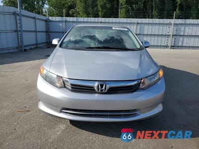 Piąte zdjęcie samochodu w środku: 2012 HONDA CIVIC LX VIN:2HGFB2F53CH303746 - miniatura