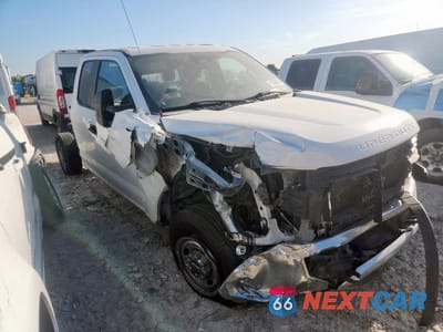 Czwarte zdjęcie samochodu z boku: 2018 FORD F350 SUPER DUTY VIN:1FD8X3A64JEC67600 - miniatura