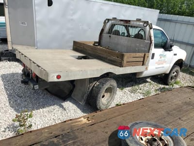 Trzecie zdjęcie samochodu z tyłu: 2000 FORD SUPER DUTY F-350 W/D VIN:1FDWF37F5YEE28547 - miniatura