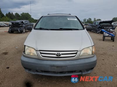 Piąte zdjęcie samochodu w środku: 2002 TOYOTA SIENNA LE VIN:4T3ZF13C92U488557 - miniatura