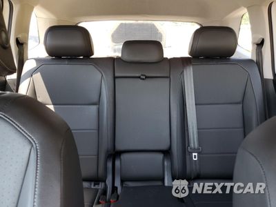 Zdjęcie 10 z 13 samochodu: 2018 VOLKSWAGEN TIGUAN SE VIN:3VV2B7AX4JM199917 - miniatura