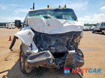 Piąte zdjęcie samochodu w środku: 2019 GMC SAVANA G2500 EXTENDED VIN:1GTW7BFG9K1335759 - miniatura