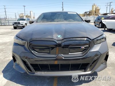 Piąte zdjęcie samochodu w środku: 2024 BMW I5 M60 VIN:WBY43FK02RCR76400 - miniatura