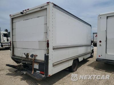 Trzecie zdjęcie samochodu z tyłu: 2012 FORD ECONOLINE E350 SUPER DUTY CUTAWAY VAN VIN:1FDWE3FS4CDA65173 - miniatura