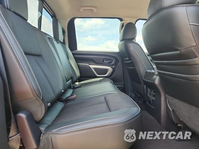 Zdjęcie 10 z 14 samochodu: 2017 NISSAN TITAN XD SL VIN:1N6BA1F44HN511180 - miniatura