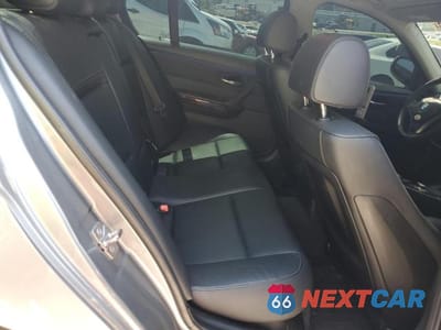Zdjęcie 10 z 12 samochodu: 2011 BMW 335 I VIN:WBAPM5C52BE576747 - miniatura