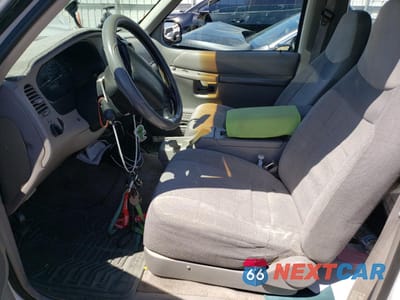 Zdjęcie 7 z 13 samochodu: 1996 FORD EXPLORER VIN:1FMCU24X9TUA92111 - miniatura