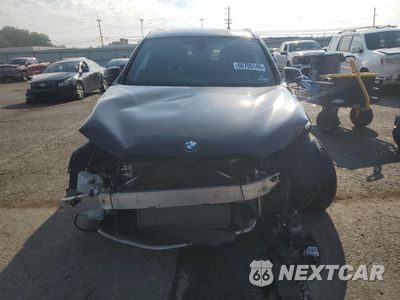Piąte zdjęcie samochodu w środku: 2017 BMW X1 XDRIVE28I VIN:WBXHT3Z37H4A53572 - miniatura