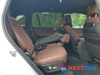 Zdjęcie 11 z 15 samochodu: 2023 BMW X7 XDRIVE40I VIN:5UX23EM09P9R84972 - miniatura
