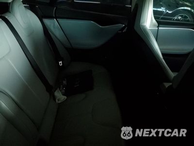 Zdjęcie 10 z 13 samochodu: 2013 TESLA MODEL S VIN:5YJSA1CG3DFP03930 - miniatura