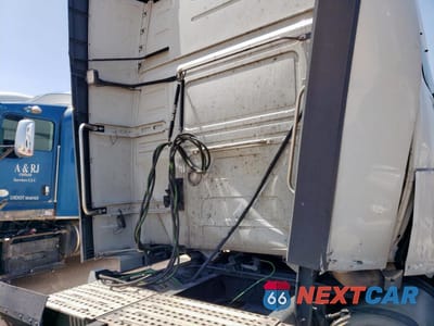 Zdjęcie 9 z 10 samochodu: 2024 VOLVO VNL SEMI TRUCK VIN:4V4NC9EJ8RN651254 - miniatura