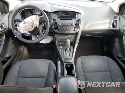 Zdjęcie 8 z 14 samochodu: 2016 FORD FOCUS SE VIN:1FADP3F21GL357046 - miniatura