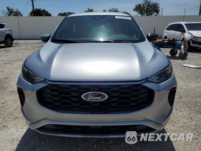 Piąte zdjęcie samochodu w środku: 2023 FORD ESCAPE ST LINE VIN:1FMCU0MN2PUA90306 - miniatura