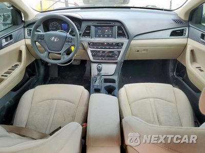 Zdjęcie 8 z 13 samochodu: 2017 HYUNDAI SONATA SE VIN:5NPE24AF3HH537390 - miniatura
