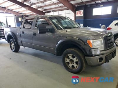 Czwarte zdjęcie samochodu z boku: 2010 FORD F150 SUPERCREW VIN:1FTFW1EV2AFB32131 - miniatura