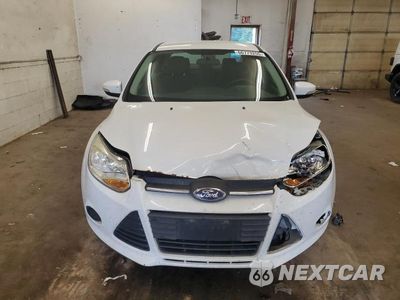 Piąte zdjęcie samochodu w środku: 2014 FORD FOCUS SE VIN:1FADP3F26EL373935 - miniatura